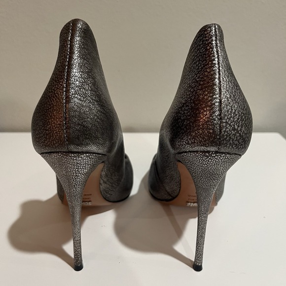 Schutz Women's Matte Metallic Grey Silver Leather Stiletto Pumps Sz 7 Point Toe - Picture 5 of 10